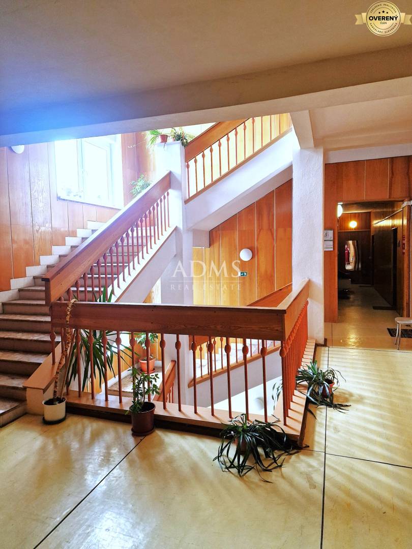 Multifunctional building in the city center of Martin