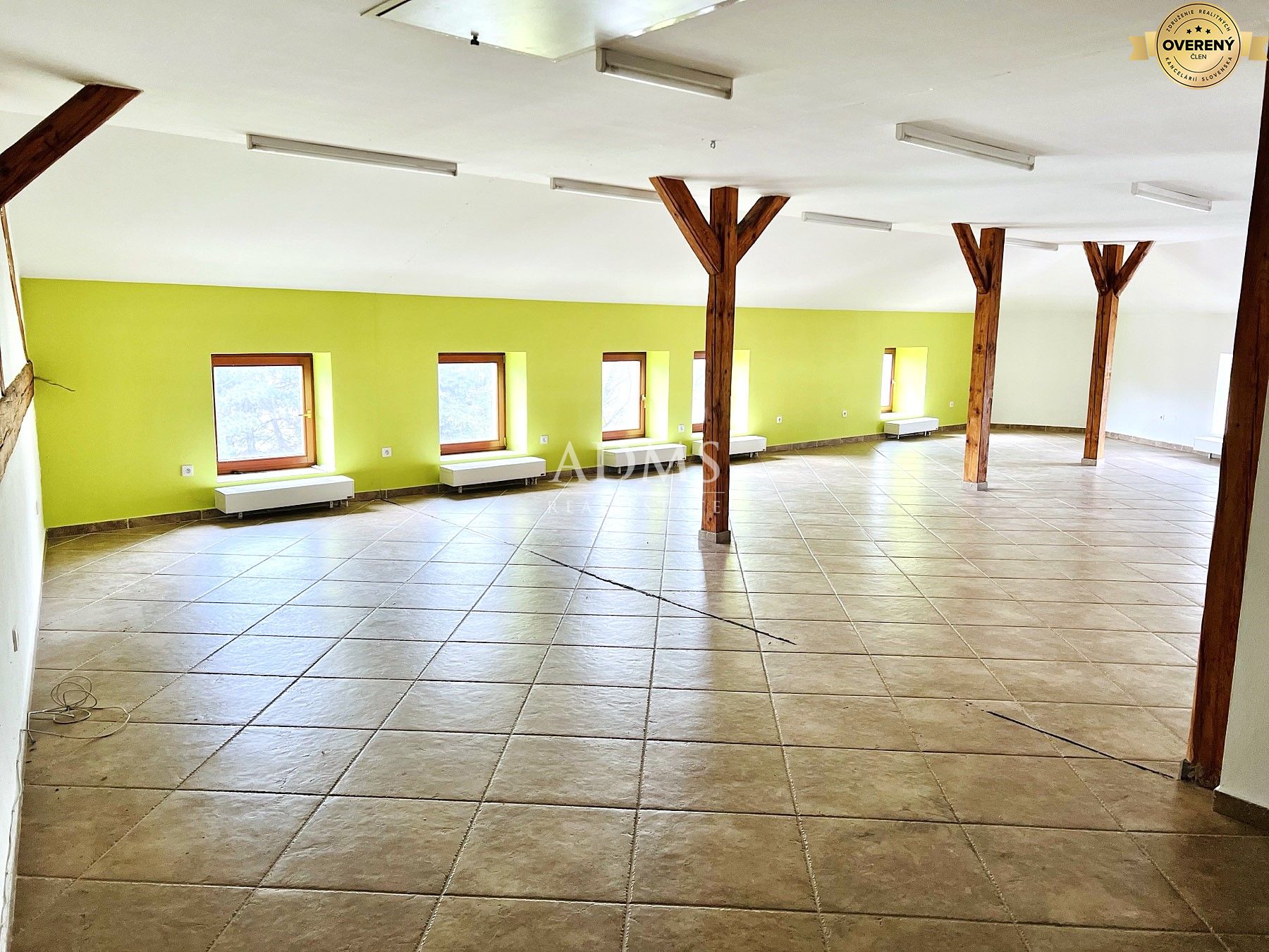 4-Bedroom Apartment in the Heart of Žilina with Parking