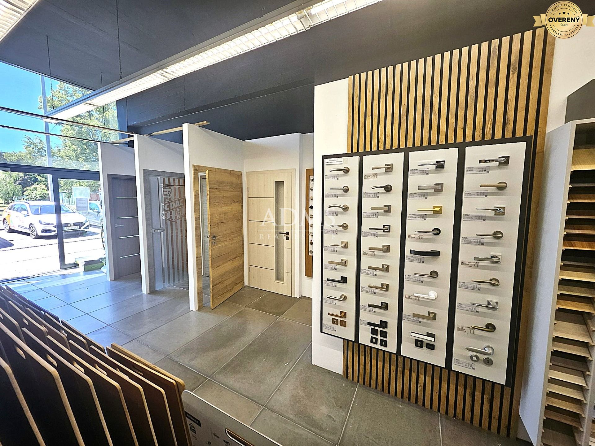 Showroom in Šamorín