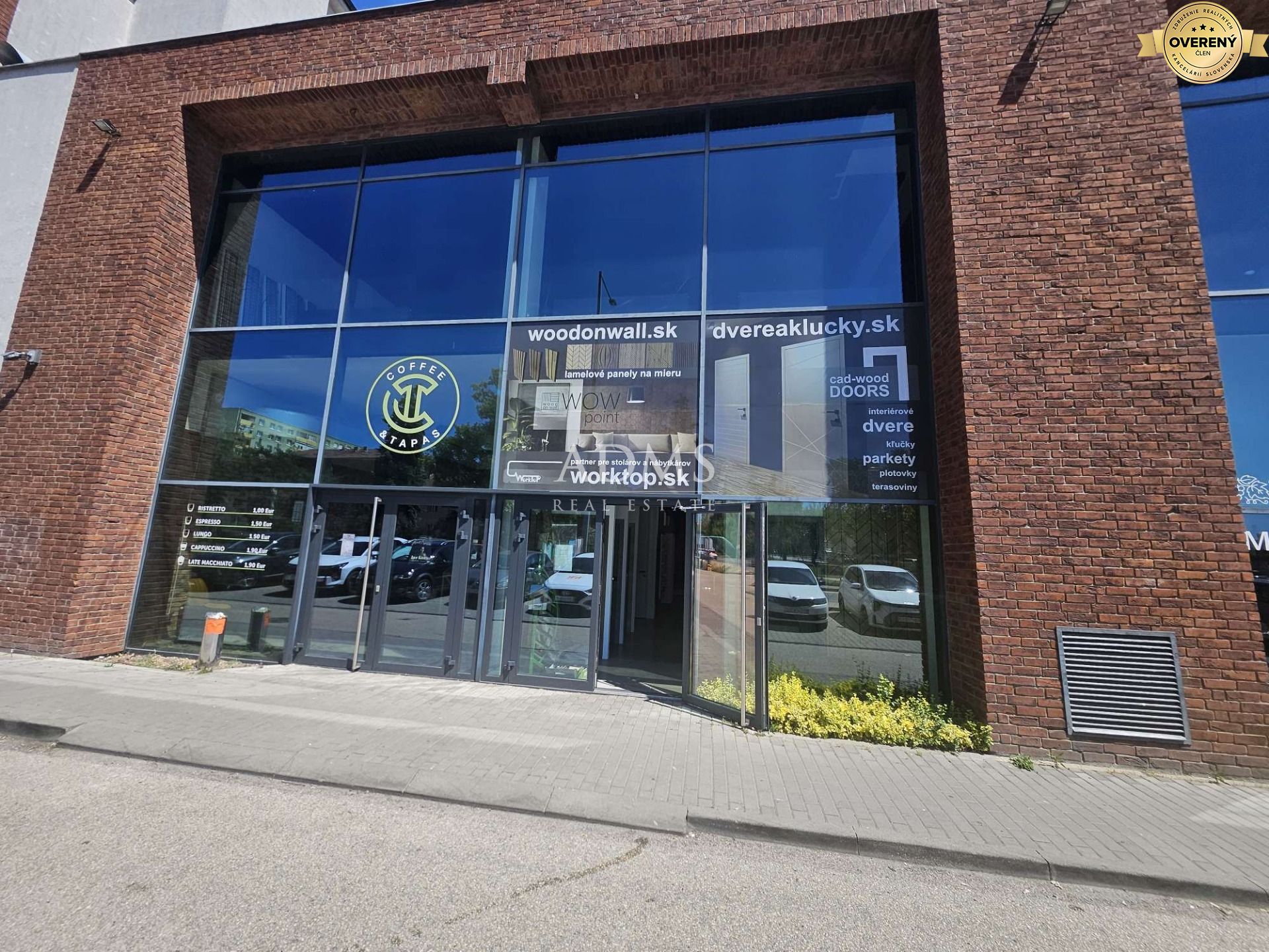 Showroom in Šamorín