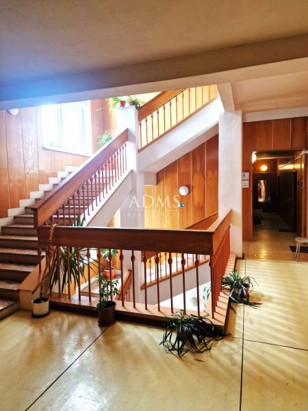 Multifunctional building in the wider city center of Martin