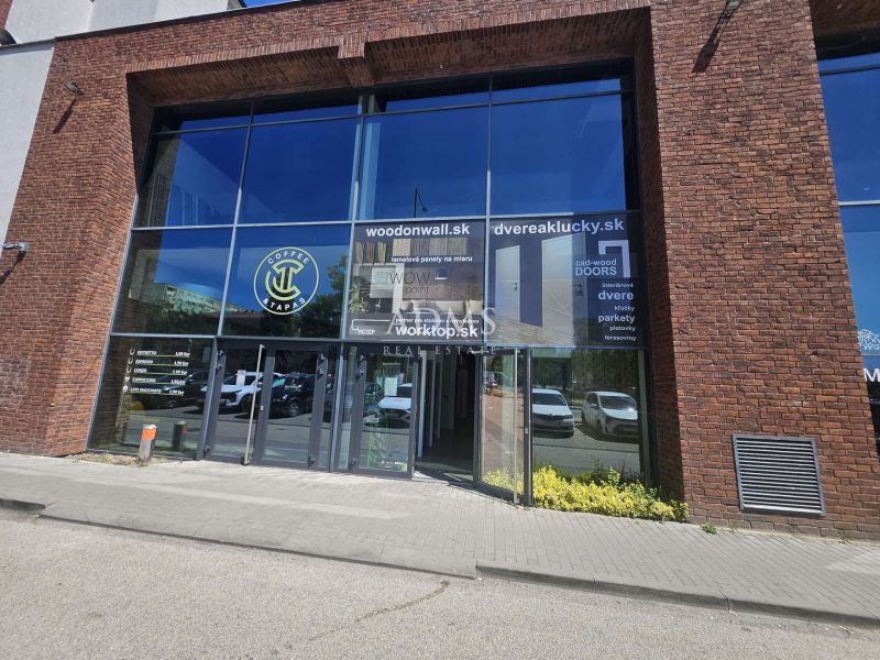 Showroom in Šamorín